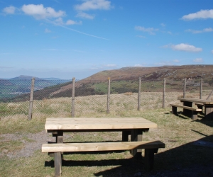 pwll-du-benches